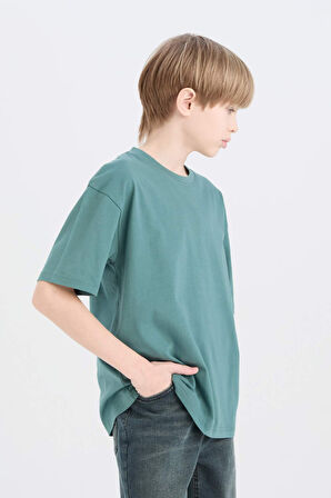 DeFacto Erkek Çocuk Oversize Geniş Kalıp Bisiklet Yaka Basic Düz Kısa Kollu Tişört B5927A825SMGN469