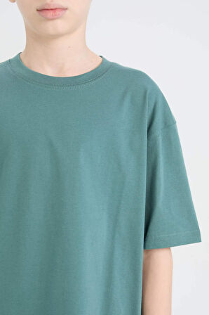 DeFacto Erkek Çocuk Oversize Geniş Kalıp Bisiklet Yaka Basic Düz Kısa Kollu Tişört B5927A825SMGN469