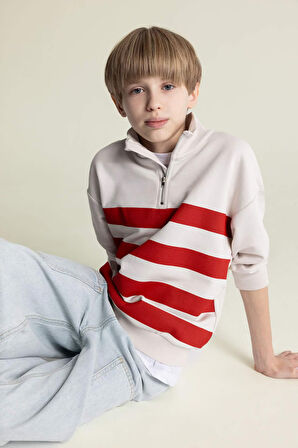 DeFacto Erkek Çocuk Oversize Geniş Kalıp Balıkçı Yaka Sweatshirt D7403A825SPBG74