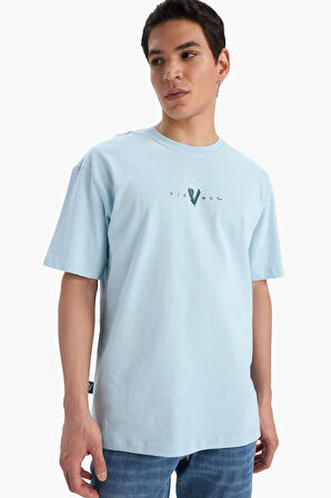 DeFacto %100 Pamuk Vikings Comfort Regular Fit Rahat Kalıp Bisiklet Yaka Sırt Baskılı Kısa Kollu Tişört B8092AX25SPBE304