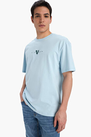 DeFacto %100 Pamuk Vikings Comfort Regular Fit Rahat Kalıp Bisiklet Yaka Sırt Baskılı Kısa Kollu Tişört B8092AX25SPBE304