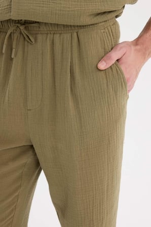 DeFacto %100 Pamuk Relax Fit Rahat Kesim Yazlık Müslin Kısa Paça Pamuklu Jogger Pantolon D6144AX25SMKH436