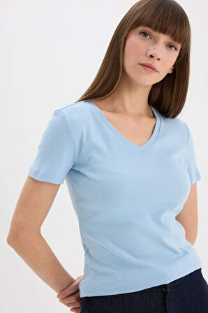 DeFacto Slim Fit Dar Kesim V Yaka Ribana Basic Düz Kısa Kollu Tişört I1080AZ25SPBE196