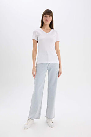 DeFacto 	Slim Fit Dar Kesim V Yaka Ribana Basic Düz Kısa Kollu Beyaz Tişört I1080AZ25SPWT34
