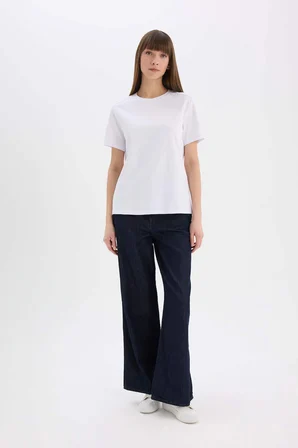 DeFacto Regular Fit Bisiklet Yaka Casual Premium Basic Düz Kısa Kollu Beyaz Tişört A9428AX25SPWT34
