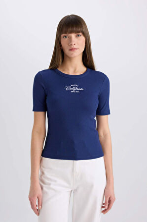 DeFacto Slim Fit Dar Kesim Bisiklet Yaka Baskılı Fitilli Kaşkorse Kısa Kollu Tişört E5070AX25SPNV42