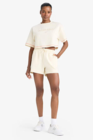 DeFactoFit NBA Chicago Bulls Crop Bisiklet Yaka Sporcu Kısa Kollu Tişört E3826AX25SMBG700