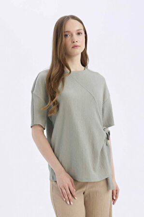 DeFacto 	Relax Fit Bisiklet Yaka Basic Düz Bürümcük Kısa Kollu Tişört D5446AX25SPGN1110