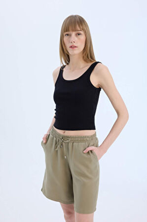 DeFacto Slim Fit Dar Kesim Basic Düz Bisiklet Yaka Fitilli Kaşkorse Atlet E5540AX25SMBK81