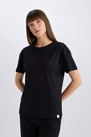 DeFacto Pijama Takımı Regular Fit Bisiklet Yaka Kısa Kollu Üst Beli Lastikli Uzun Altı-Fall in Love E5820AX25SPBK81