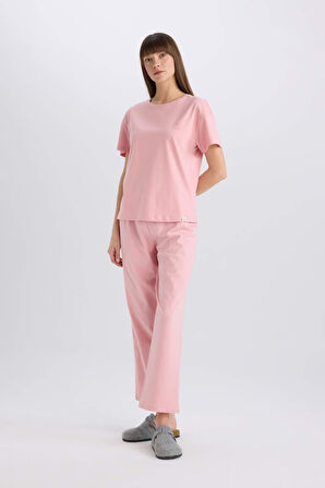 DeFacto Pijama Takımı Regular Fit Bisiklet Yaka Kısa Kollu Üst Beli Lastikli Uzun Altı-Fall in Love E5820AX25SPBR80