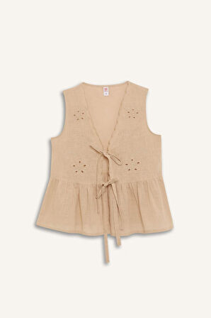 DeFacto Regular Fit Brode Önden Bağlamalı Plaj Üstü-Fall in Love E4263AX25SMBG387