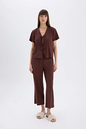 DeFacto Pijama Takımı Keten Kısa Kollu Pijama Üstü Esnek Belli Pijama Altı-Fall in Love E3571AX25SPBN166