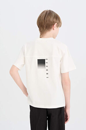 DeFacto Erkek Çocuk Bisiklet Yaka Sırt Baskılı Kısa Kollu Tişört D9505A825SPWT32