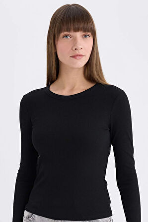 DeFacto Slim Fit Dar Kesim Basic Düz Fitilli Kaşkorse Uzun Kollu Tişört E5767AX25SPBK81