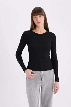DeFacto Slim Fit Dar Kesim Basic Düz Fitilli Kaşkorse Uzun Kollu Tişört E5767AX25SPBK81