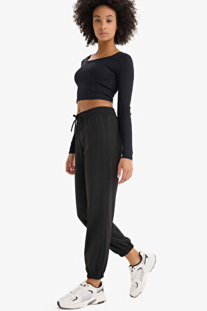 DeFactoFit Standart Fit Çift Cepli Paçası Lastikli Standart Boy Sporcu Eşofman Altı A4557AX25SPBK81