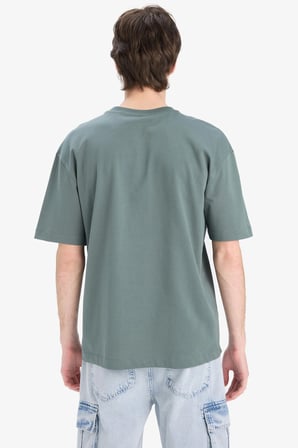 DeFacto %100 Pamuk Oversize Geniş Kalıp Bisiklet Yaka Basic Düz Kısa Kollu Tişört E6885AXNSGN463