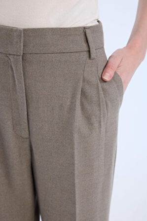 DeFacto Wide Leg Kışlık Pantolon Yüksek Bel Geniş Düz Paça Pensli Flanel E6115AX24WNBG745