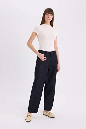 DeFacto Slim Fit Dar Kesim Yarım Balıkçı Yaka Soft Touch Kısa Kollu Tişört E5906AX25SPER105