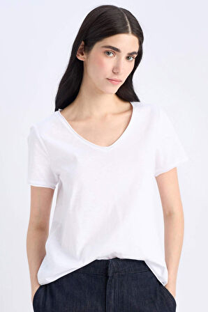 DeFacto Regular Fit V Yaka Basic Düz Kısa Kollu BeyazTişört K1507AZ25SMWT34