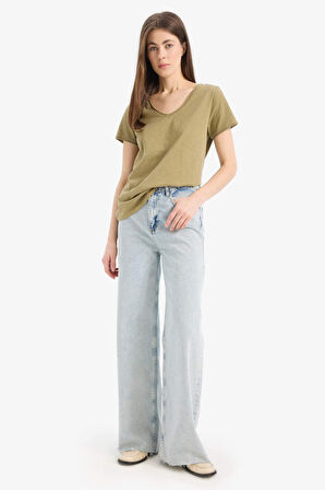 DeFacto Regular Fit V Yaka Basic Düz Kısa Kollu Tişört K1507AZ25SMKH176