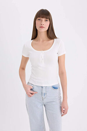 DeFacto Slim Fit Dar Kesim Yuvarlak Yaka Basic Düz Fitilli Kaşkorse Kısa Kollu Beyaz Tişört E5781AX25SPER105