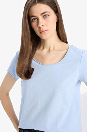 DeFacto Regular Fit Yuvarlak Yaka Basic Düz Kısa Kollu Tişört K1508AZ25SMBE196