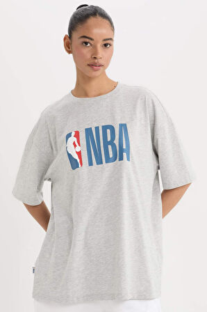 DeFactoFit NBA Wordmark Boxy Fit Bisiklet Yaka Baskılı Kısa Kollu Tişört