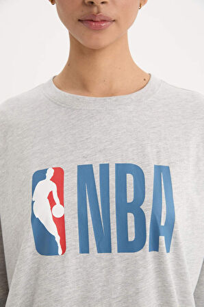 DeFactoFit NBA Wordmark Boxy Fit Bisiklet Yaka Baskılı Kısa Kollu Tişört