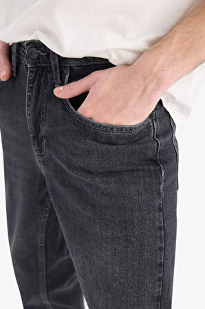 DeFacto Slim Tapered Fit Dar Kalıp Normal Bel Daralan Paça Jean Pantolon E7033AX25SPNM36