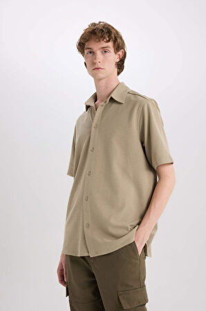 DeFacto Regular Fit Yazlık Pamuklu Kısa Kollu Gömlek D1902AX25SMKH488