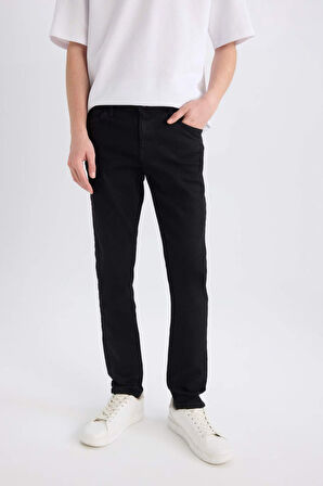 DeFacto Carlo Skinny Fit Ekstra Dar Kalıp Normal Bel Ekstra Dar Paça Jean Pantolon E7445AX25SPNM40