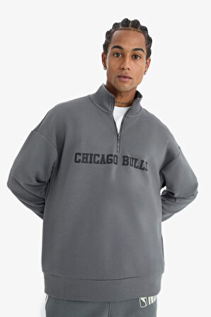 DeFactoFit NBA Chicago Bulls Oversize Geniş Kalıp Fermuarlı Dik Yaka Skuba Dalgıç Kumaş Sweatshirt D8616AX25SPGR311