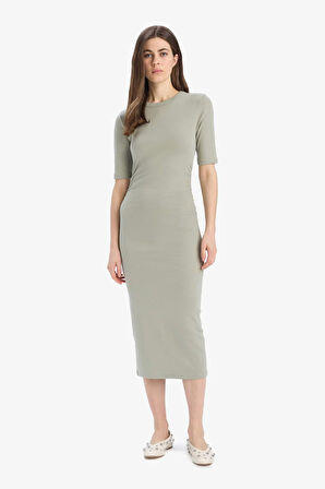 DeFacto Bodycon Vücudu Saran Bisiklet Yaka Ribana Kısa Kollu Midi Elbise E6003AX25SPKH234