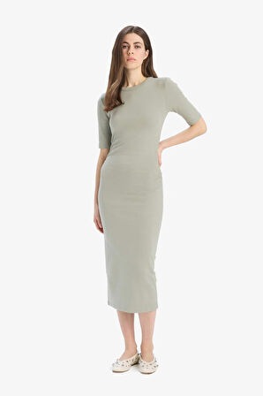 DeFacto Bodycon Vücudu Saran Bisiklet Yaka Ribana Kısa Kollu Midi Elbise E6003AX25SPKH234