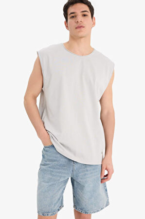 DeFacto %100 Pamuk Boxy Fit Bisiklet Yaka Basic Düz Atlet C7205AX25SMGR184