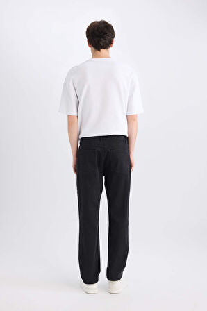 DeFacto Sergio Regular Fit Normal Kalıp Normal Bel Boru Paça Siyah Jean Pantolon E7449AX25SPNM40