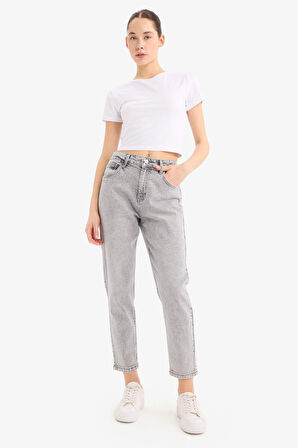 DeFacto Lina Comfort Mom Normal Bel Düz Paça Jean Kar Yıkamalı Pantolon D7947AX25SPNM55