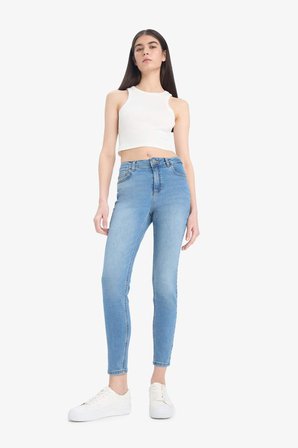 DeFacto Skinny Fit Yüksek Bel Düz Paça Uzun Jean Taş Yıkama Pantolon D8189AX25SPNM85