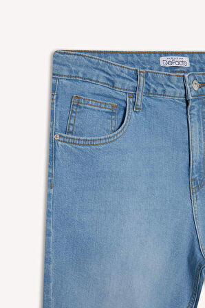 DeFacto Lina Comfort Mom Normal Bel Düz Paça Jean Kar Yıkamalı Pantolon D7946AX25SPNM39