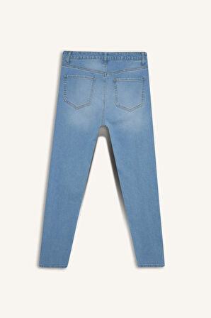 DeFacto Lina Comfort Mom Normal Bel Düz Paça Jean Kar Yıkamalı Pantolon D7946AX25SPNM39