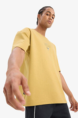 DeFactoFit NBA Chicago Bulls Oversize Geniş Kalıp Bisiklet Yaka Sırt Baskılı Kısa Kollu Tişört E0347AX25SPKH63