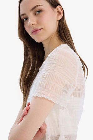 DeFacto Fitted Bisiklet Yaka Tül Kısa Kollu Beyaz Bluz E6590AX25SPWT32