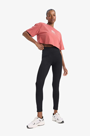 DeFactoFit NBA New York Knicks Oversize Geniş Kalıp Bisiklet Yaka Kısa Kollu Tişört D8803AX25SPBR480