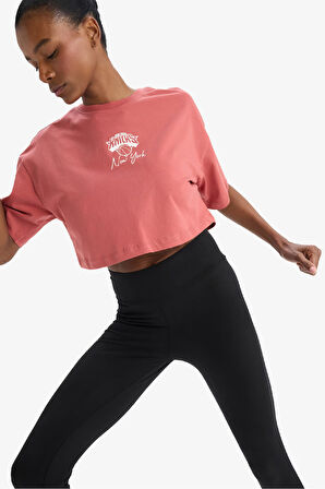 DeFactoFit NBA New York Knicks Oversize Geniş Kalıp Bisiklet Yaka Kısa Kollu Tişört D8803AX25SPBR480