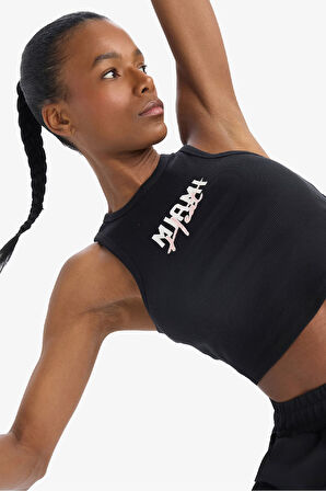 DeFactoFit NBA Miami Heat Crop Top Bisiklet Yaka Fitilli Kaşkorse Sporcu Atlet D8800AX25SPBK81