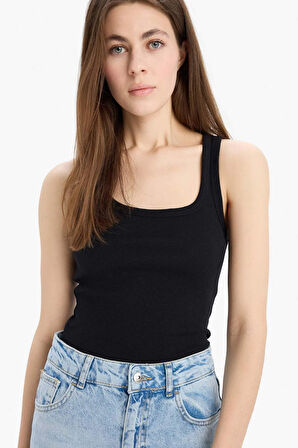 Slim Fit Dar Kesim Basic Düz Yuvarlak Yaka Fitilli Kaşkorse Atlet