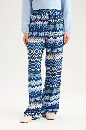 Traditional Regular Fit Cep Detaylı Düz Paça Pantolon