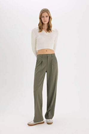 DeFacto Wide Leg Klasik Kumaş Pantolon Pensli Çift Cepli Normal Bel Standart Boy D5066AX25SPKH351